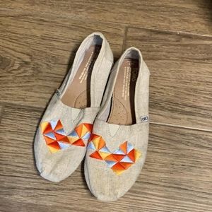 Tom's Women's Canvas Embroidery Shoes